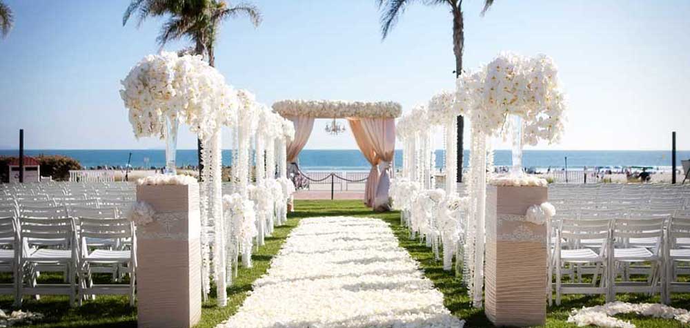 Beach wedding theme ideas