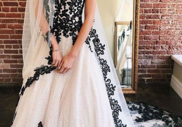 Tulle Lace Appliques Ball Gown White Black